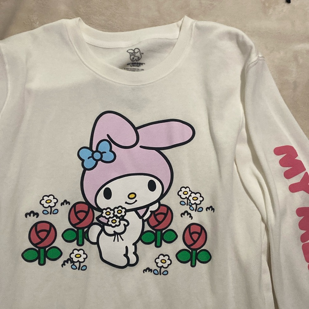 White My Melody sweater